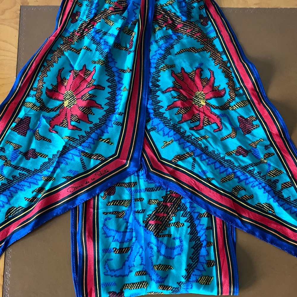 Oscar de la Renta silk scarf - Picture 4 of 4